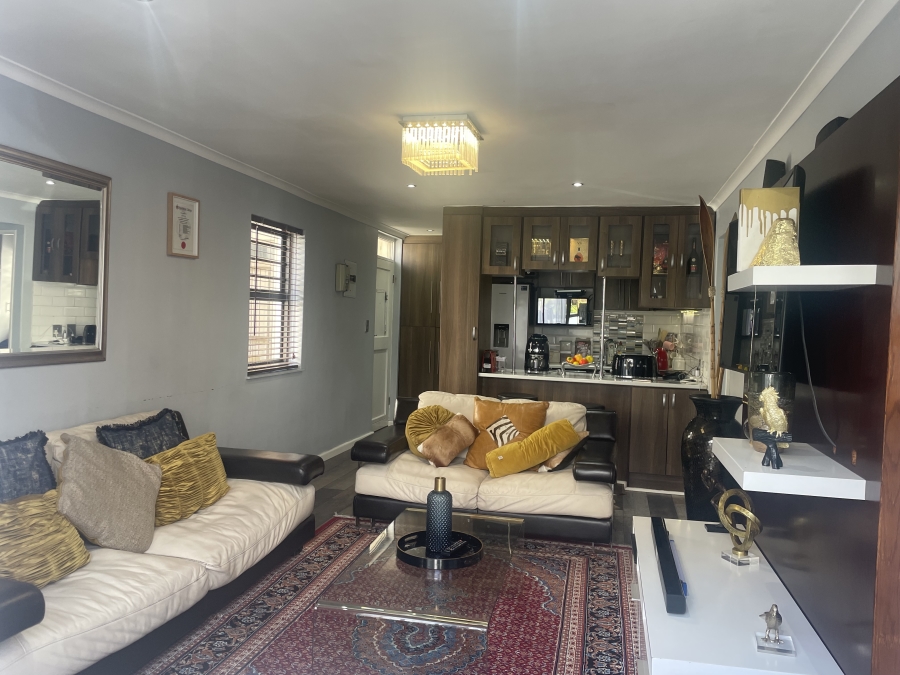 2 Bedroom Property for Sale in Parow Golf Course Western Cape